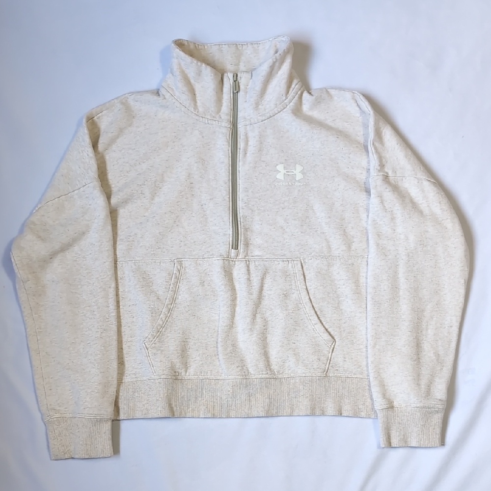 🌷Under Armour Cream Long Sleeve Boxy Sweatshirt
